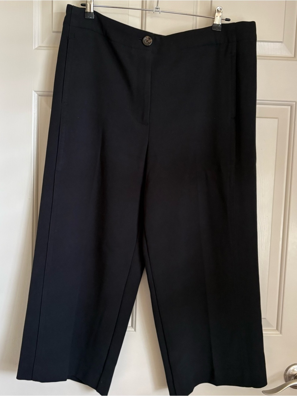 Petite Wide Leg Crop Pants Black Minimalist Quiet Luxury Old Money Capsule Chic